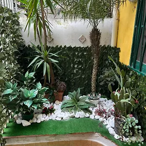 https://amuri-di-casa-scogliera.catania-hotels.net